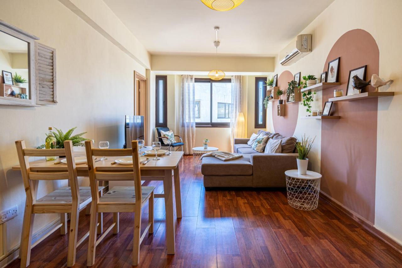 Celine'S 2 Bedrooms Apartment In Larnaca Center Extérieur photo