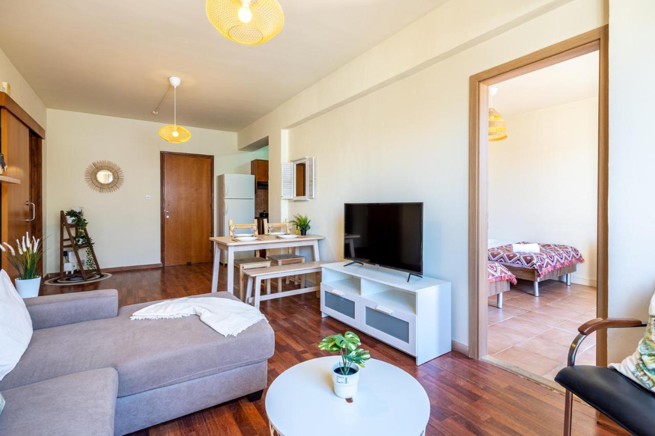 Celine'S 2 Bedrooms Apartment In Larnaca Center Extérieur photo