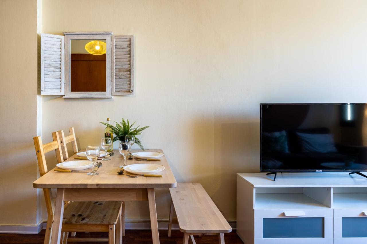 Celine'S 2 Bedrooms Apartment In Larnaca Center Extérieur photo